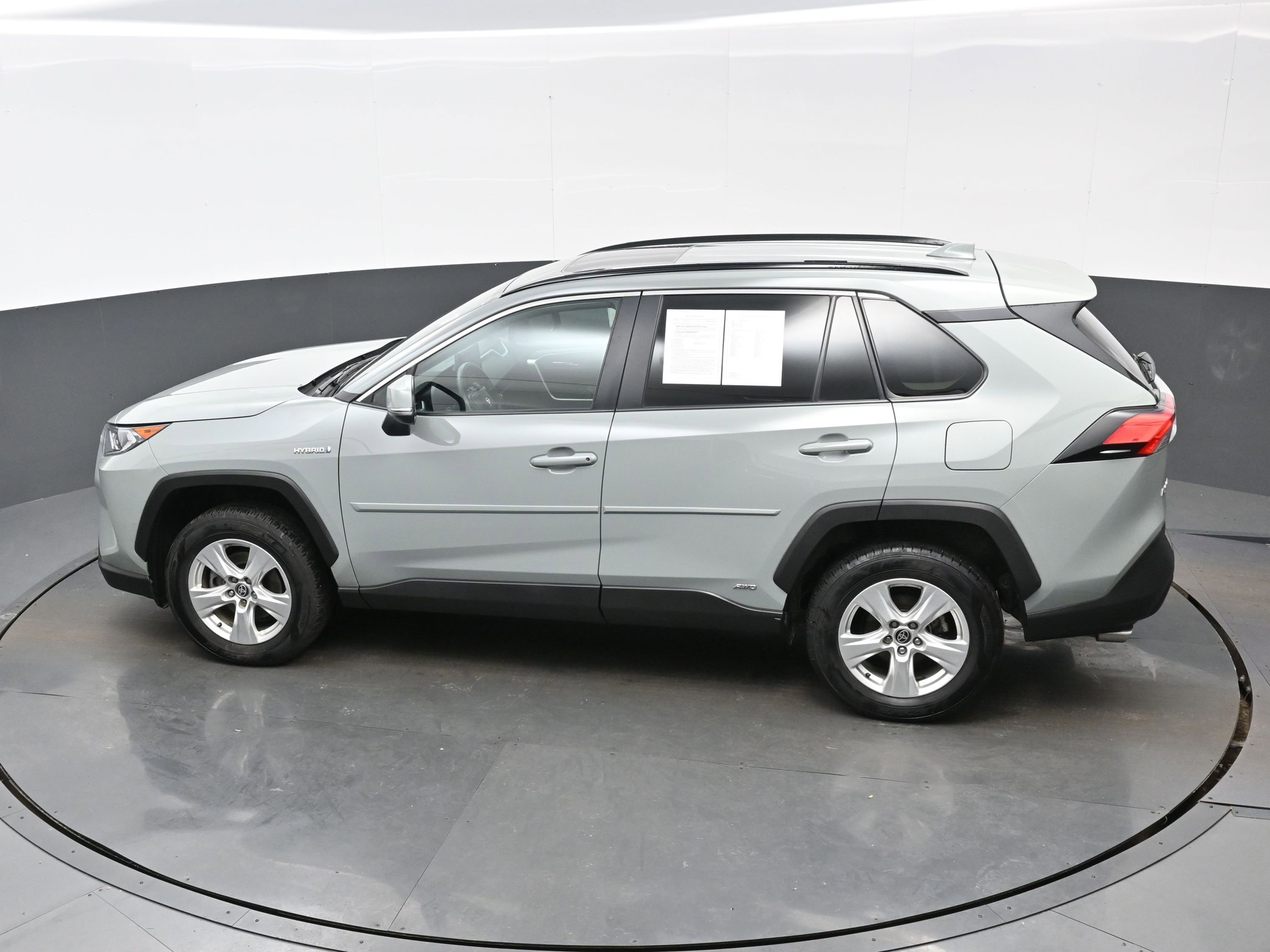 Used 2021 Toyota RAV4 XLE w/ Convenience Package image 37