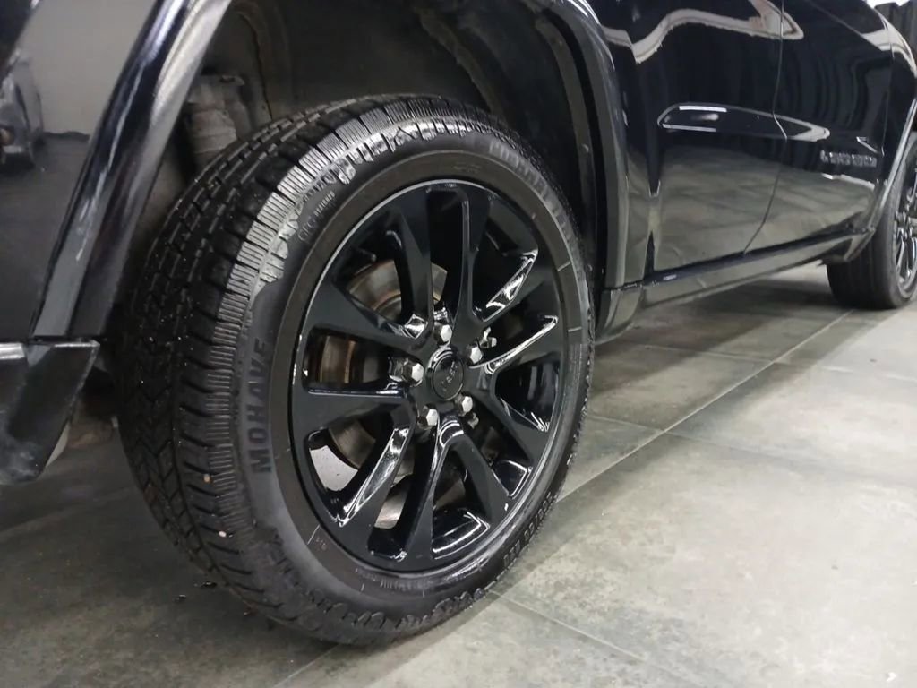 Used 2022 Jeep Grand Cherokee Laredo X RWD image 44