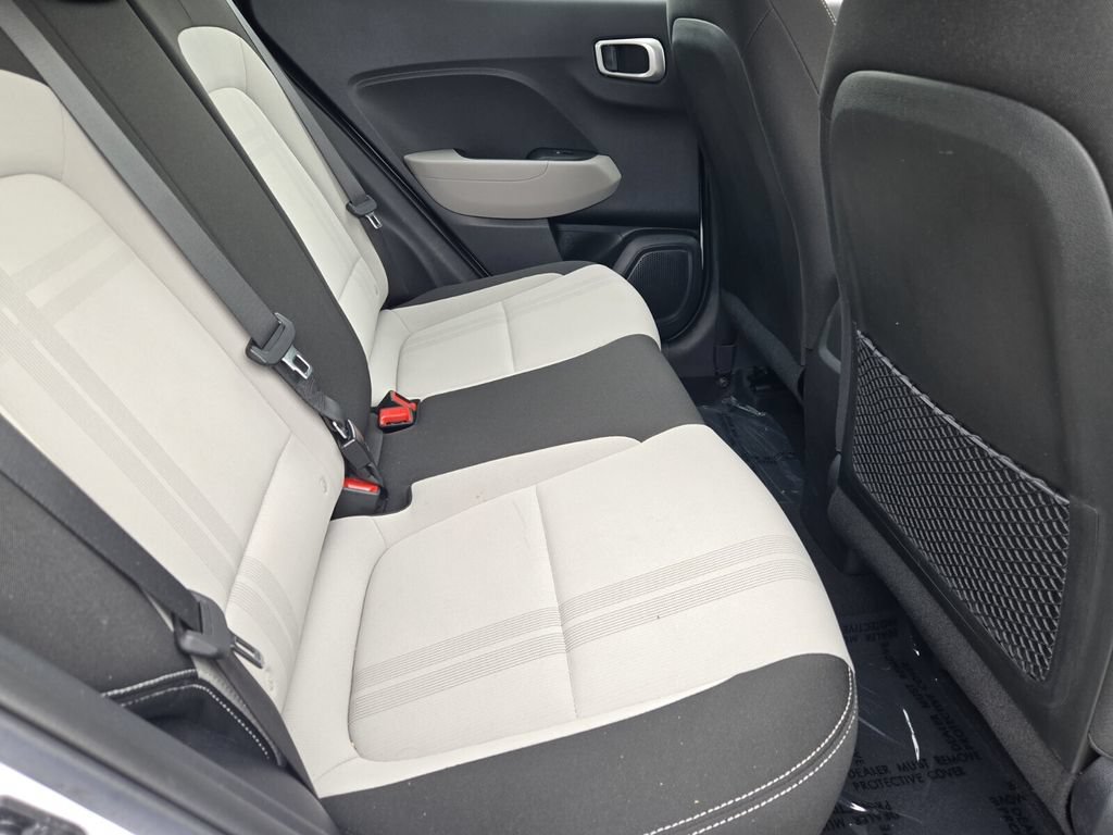 Certified 2023 Hyundai Venue SEL FWD image 15