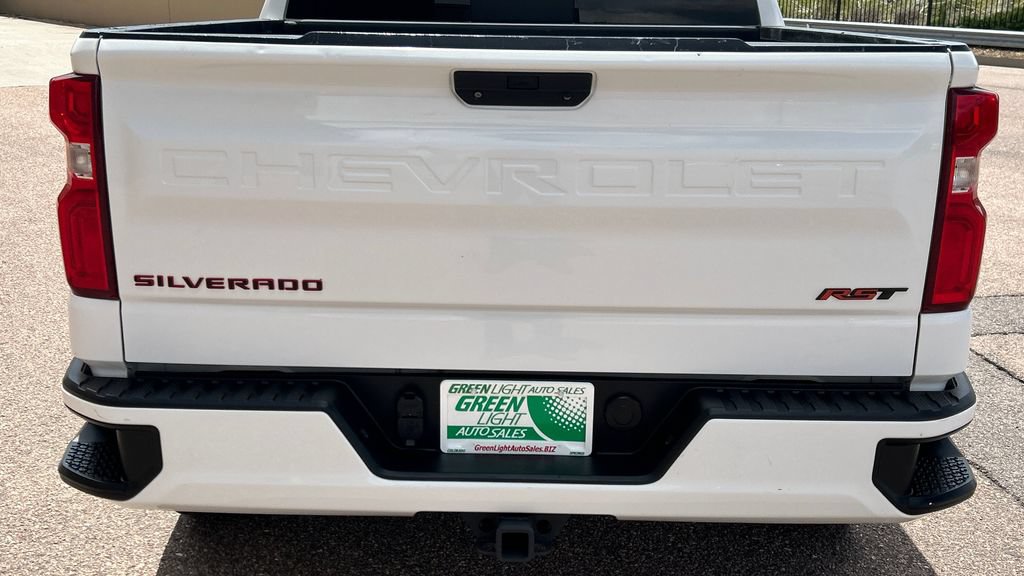 Used 2021 Chevrolet Silverado 1500 RST w/ Convenience Package II AWD/4WD image 13