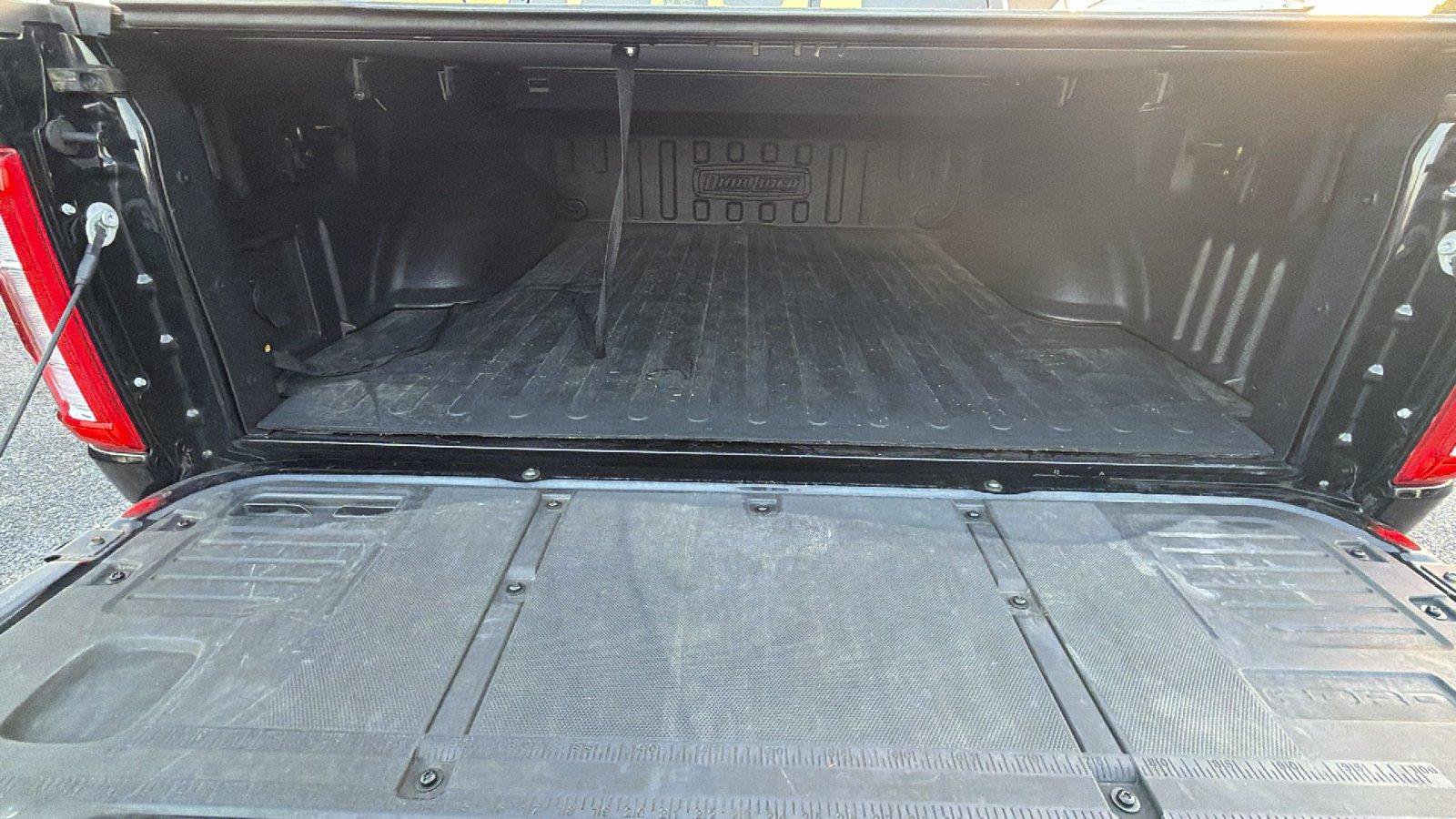 Used 2022 Ford F150 Lariat w/ Equipment Group 502A High AWD/4WD image 13