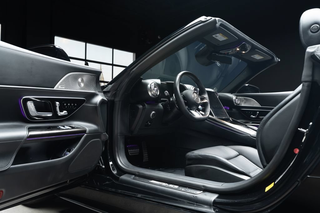 Used 2023 Mercedes-Benz SL 43 AMG image 21