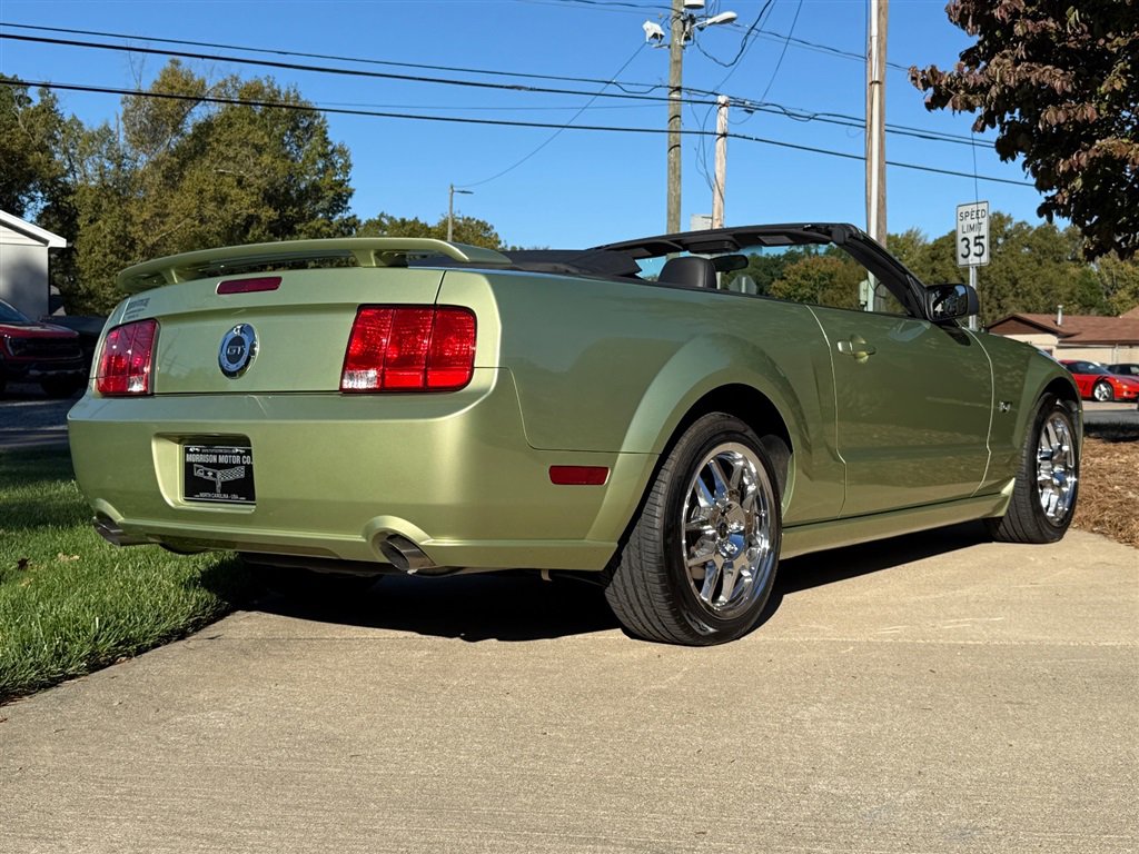Used 2006 Ford Mustang GT RWD image 29