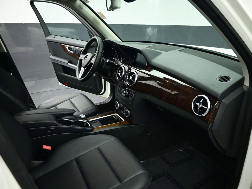 Used 2015 Mercedes-Benz GLK 350 4MATIC image 29