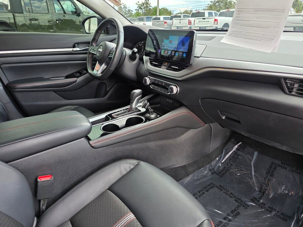 Used 2025 Nissan Altima 2.5 SR image 9