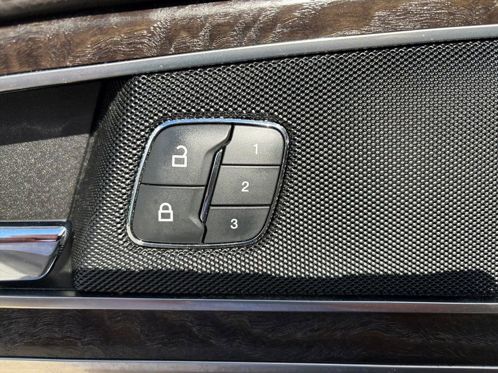 Used 2018 Lincoln MKX Reserve w/ Lincoln MKX Climate Package image 17