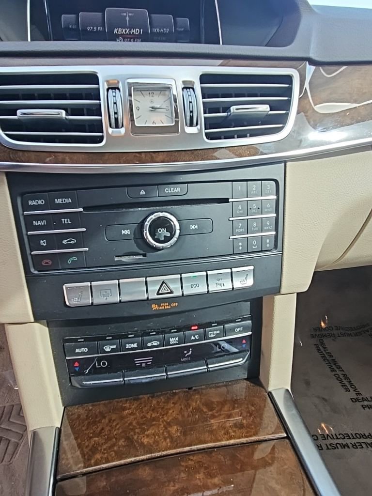 Used 2016 Mercedes-Benz E 350 Sedan image 18