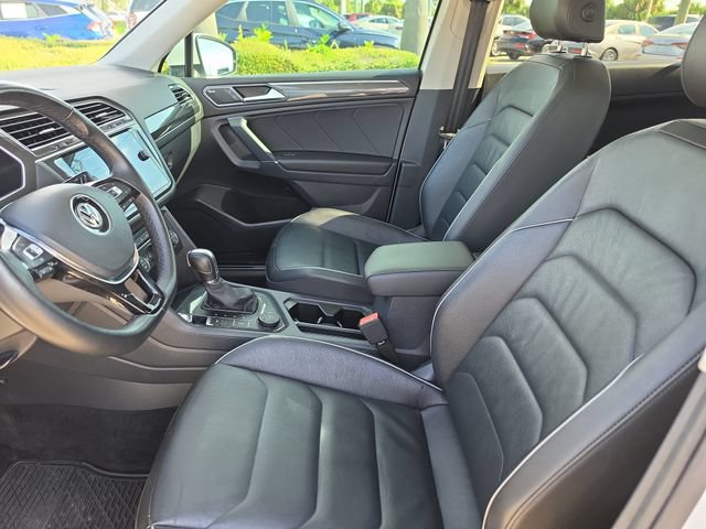 Used 2018 Volkswagen Tiguan SEL Premium AWD/4WD image 16