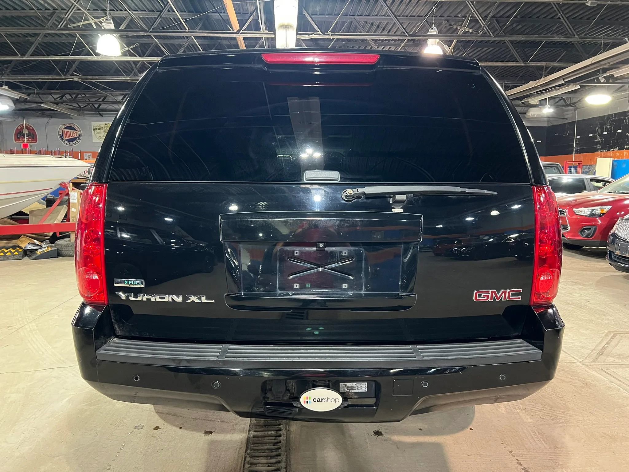 Used 2012 GMC Yukon XL SLT w/ SLT Chrome Package image 4