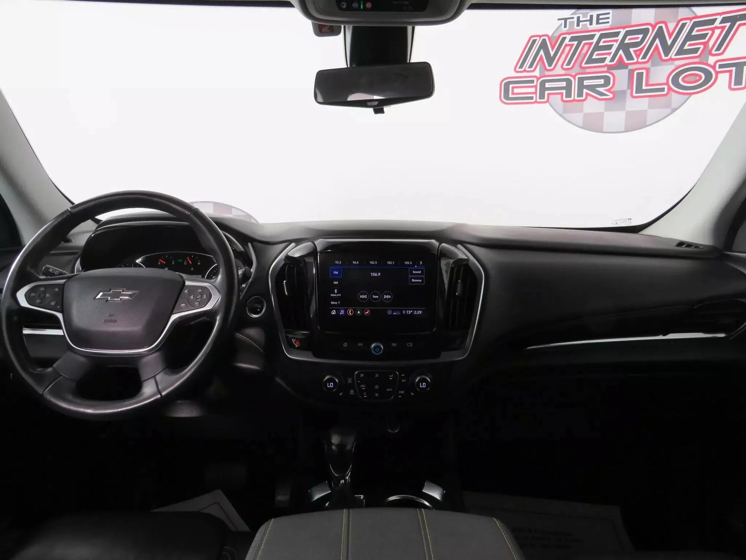 Used 2021 Chevrolet Traverse RS FWD image 11