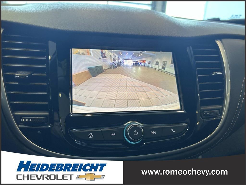 Used 2022 Chevrolet Trax LT w/ LT Convenience Package image 22
