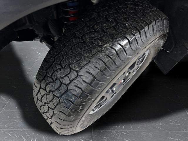 Used 2024 Toyota Tacoma TRD Off-Road image 36