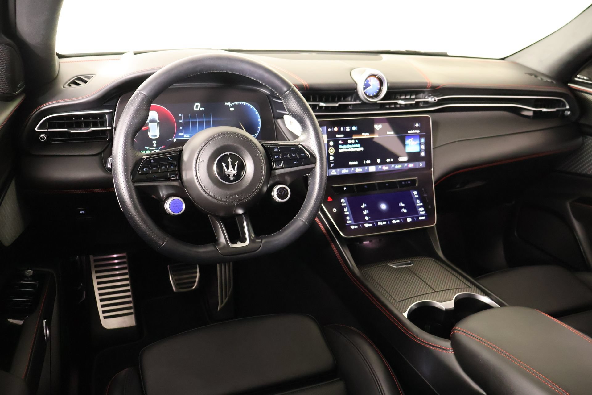 Used 2024 Maserati Grecale Trofeo AWD/4WD image 2