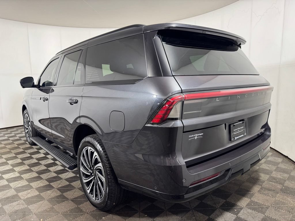 Certified 2025 Lincoln Navigator Black Label AWD/4WD image 3