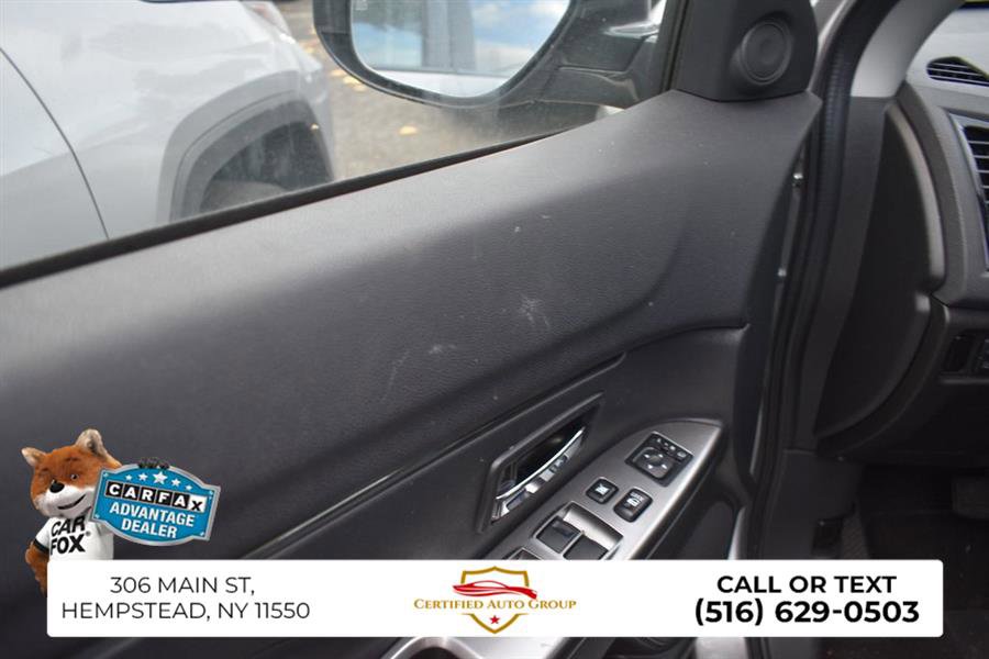 Used 2023 Mitsubishi Outlander Sport SE image 13