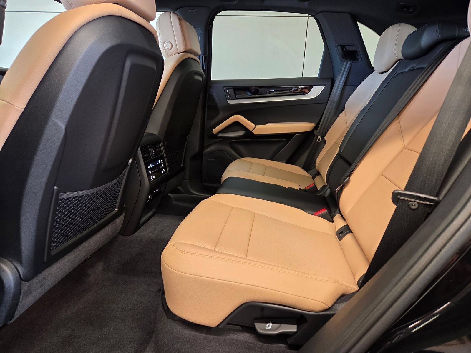 Certified 2026 Porsche Cayenne AWD/4WD image 11