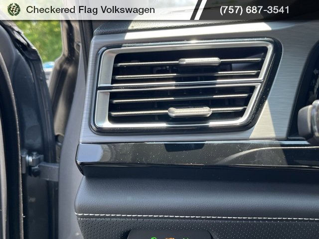 New 2025 Volkswagen Atlas Cross Sport SE image 29