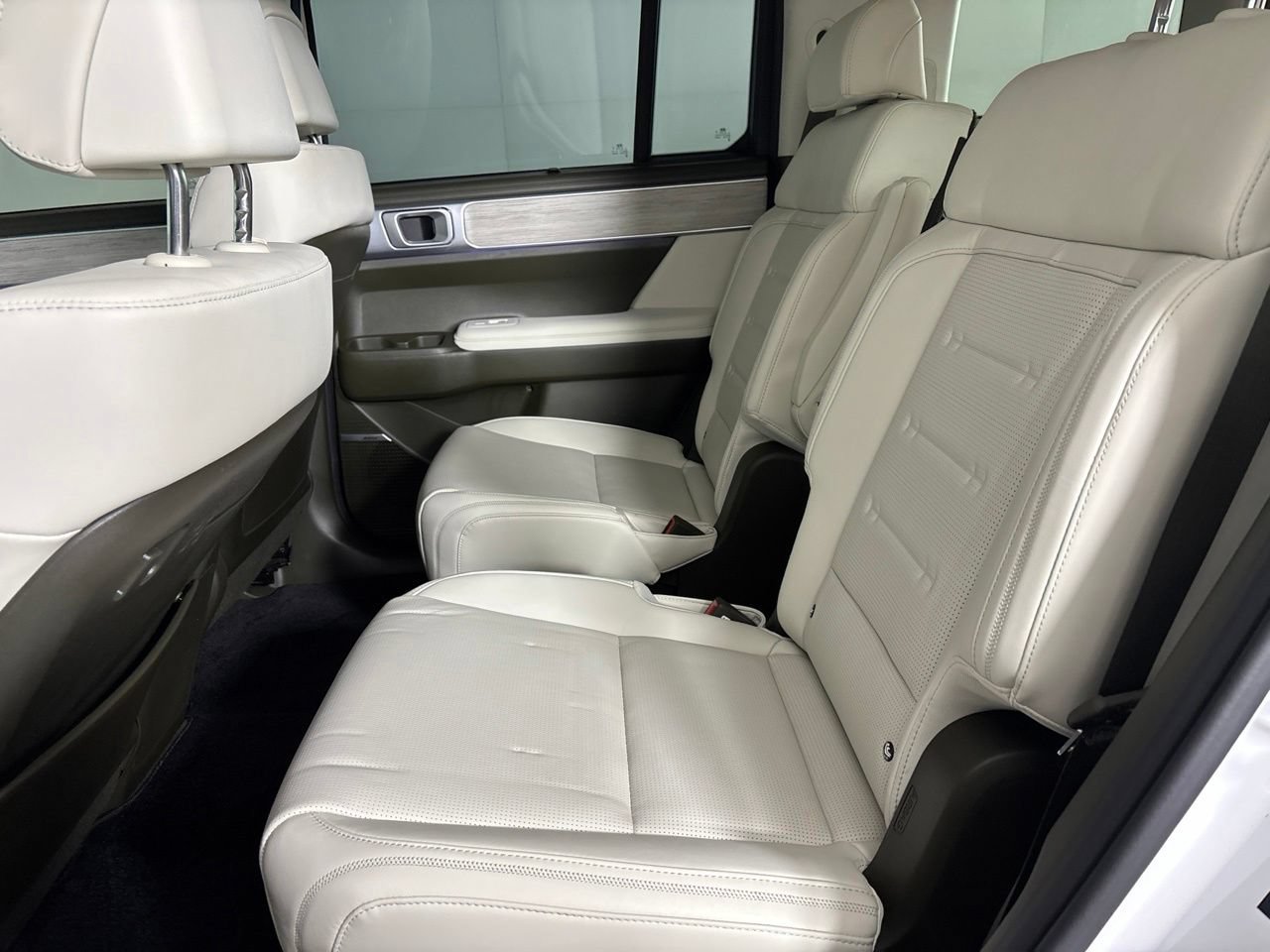 Used 2025 Hyundai Santa Fe Calligraphy AWD/4WD image 28