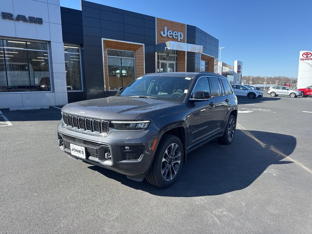 New 2025 Jeep Grand Cherokee Overland w/ MOPAR Finishing Package