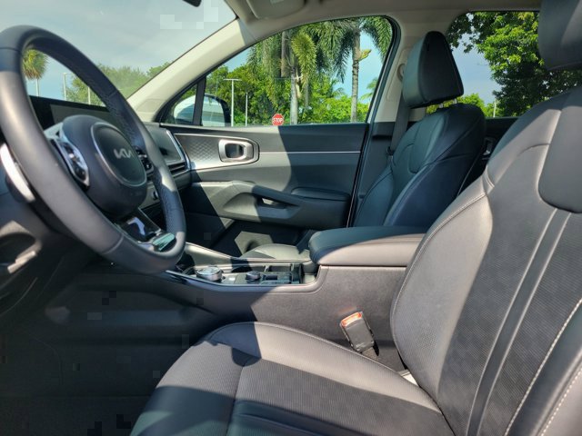 Used 2025 Kia Sorento EX AWD/4WD image 21