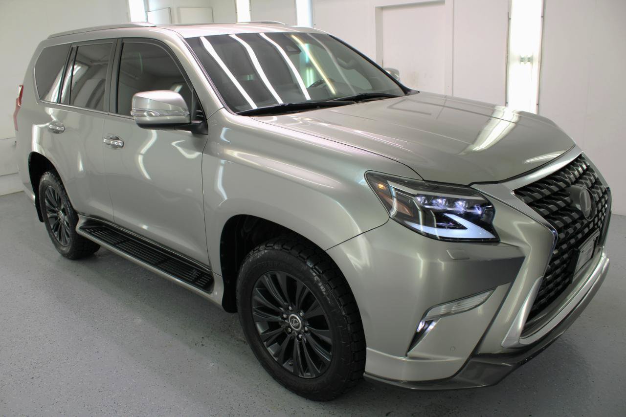 Used 2022 Lexus GX 460 Premium w/ Accessory Package AWD/4WD image 11