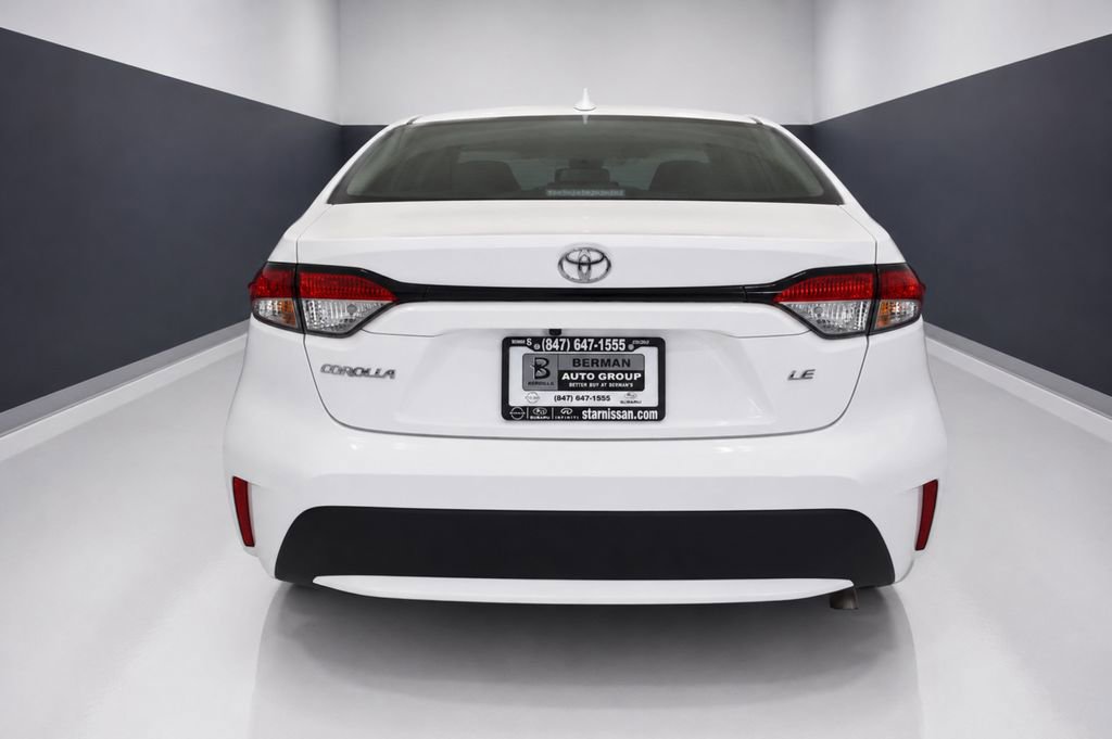 Used 2022 Toyota Corolla LE FWD image 9