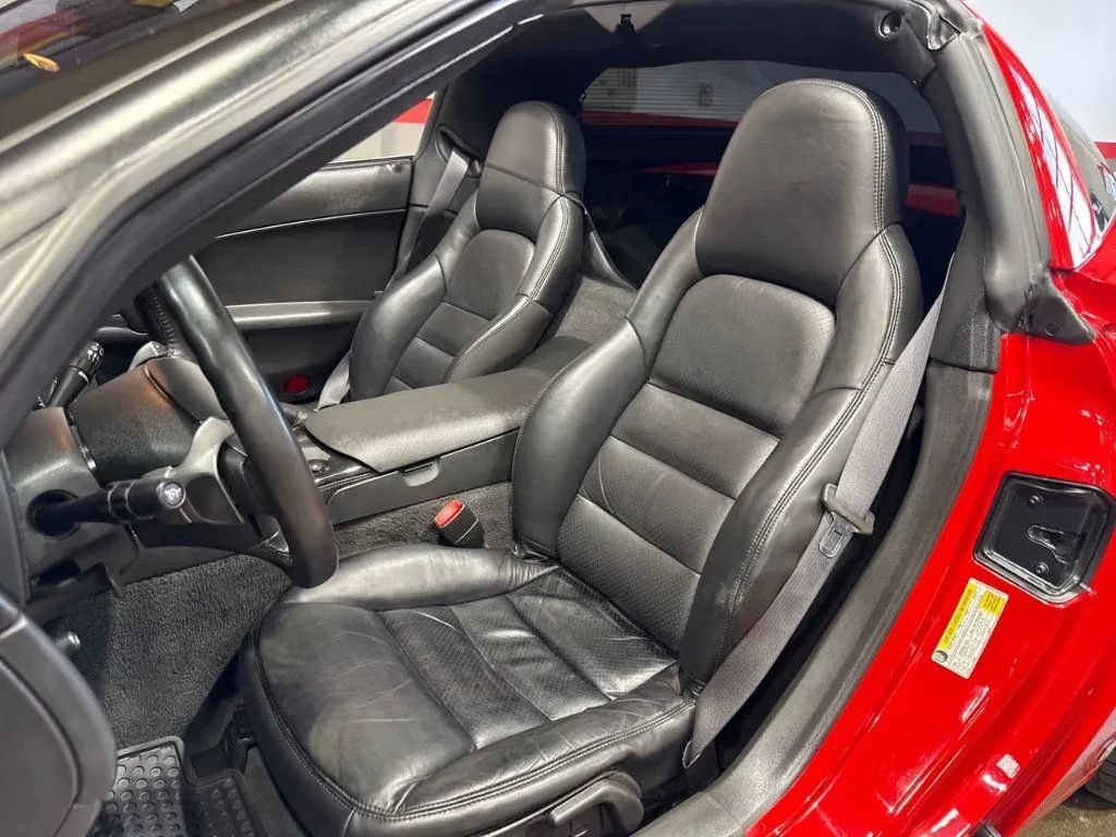 Used 2008 Chevrolet Corvette Coupe w/ Preferred Equipment Group RWD image 10