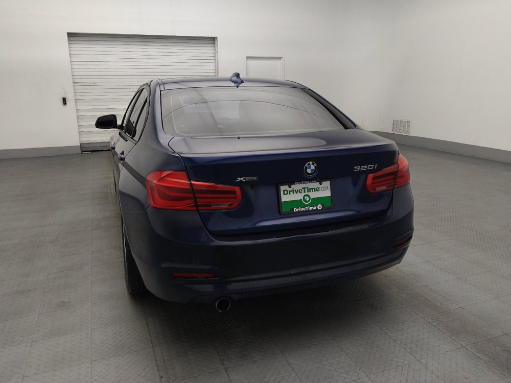 Used 2018 BMW 320i xDrive Sedan w/ Convenience Package AWD/4WD image 6