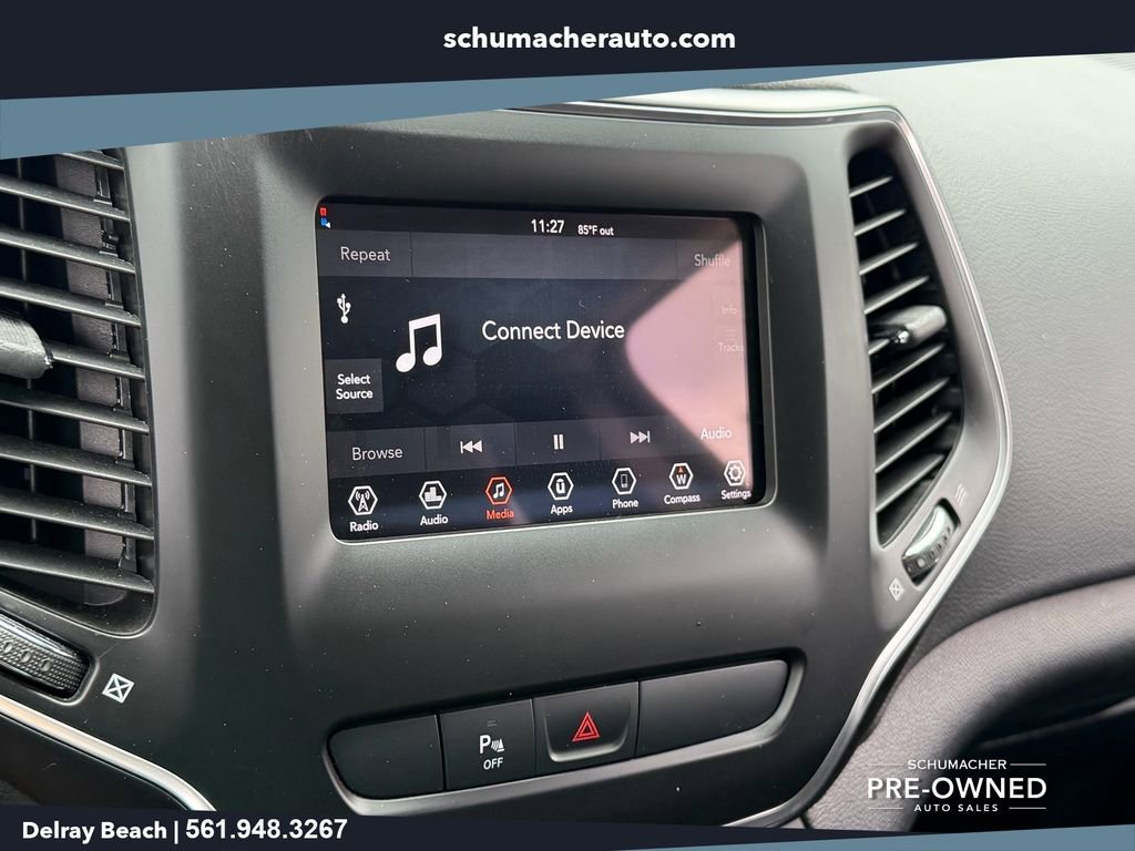 Used 2020 Jeep Cherokee Latitude Plus FWD image 20