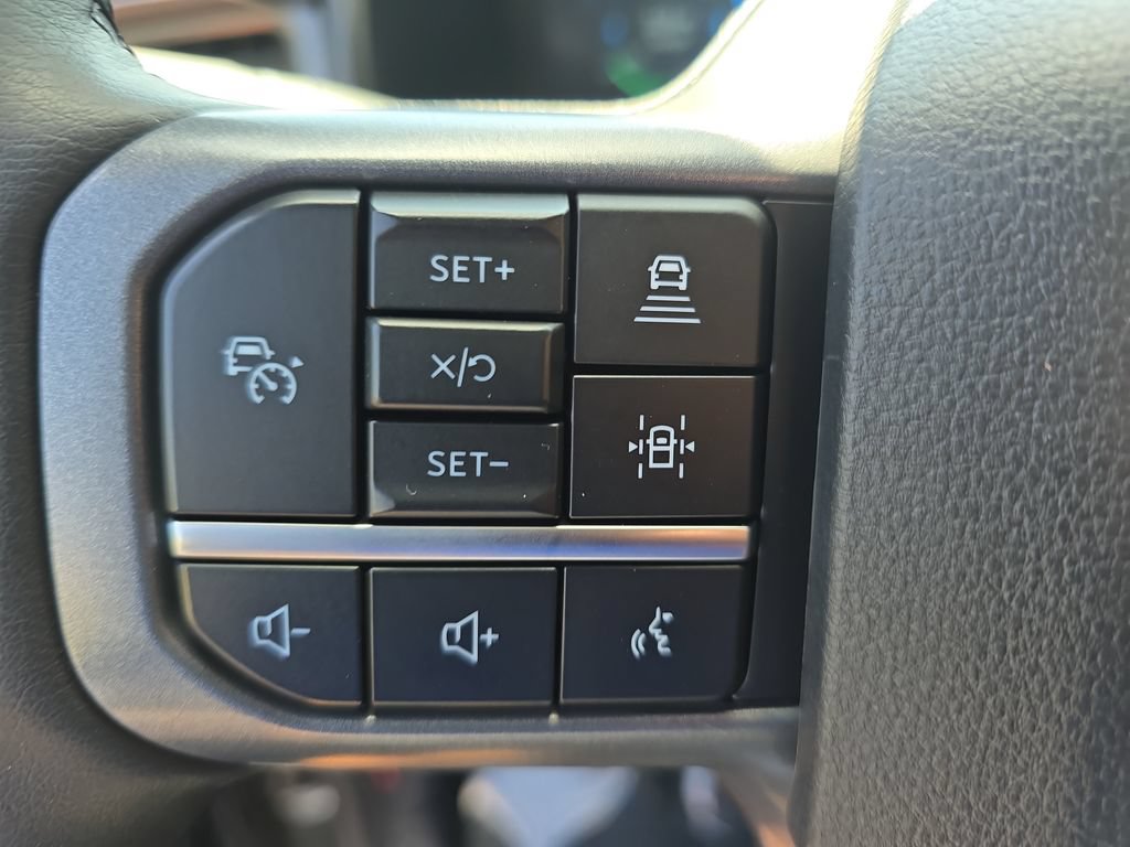 Used 2025 Ford F150 Lightning Flash AWD/4WD image 17