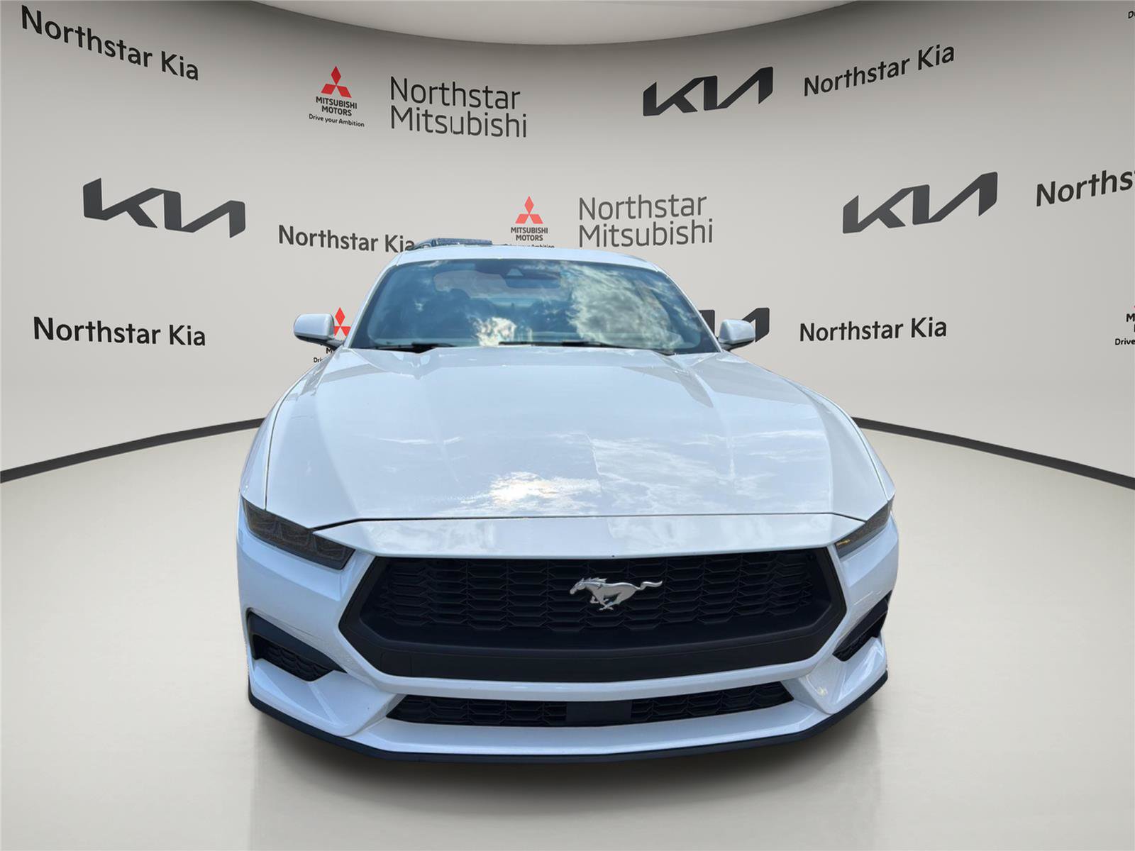 Used 2025 Ford Mustang Premium RWD image 8