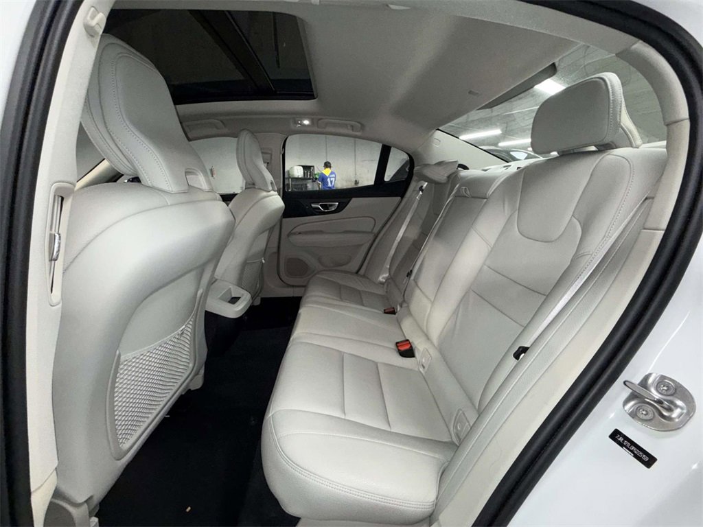Used 2023 Volvo S60 B5 Plus image 18