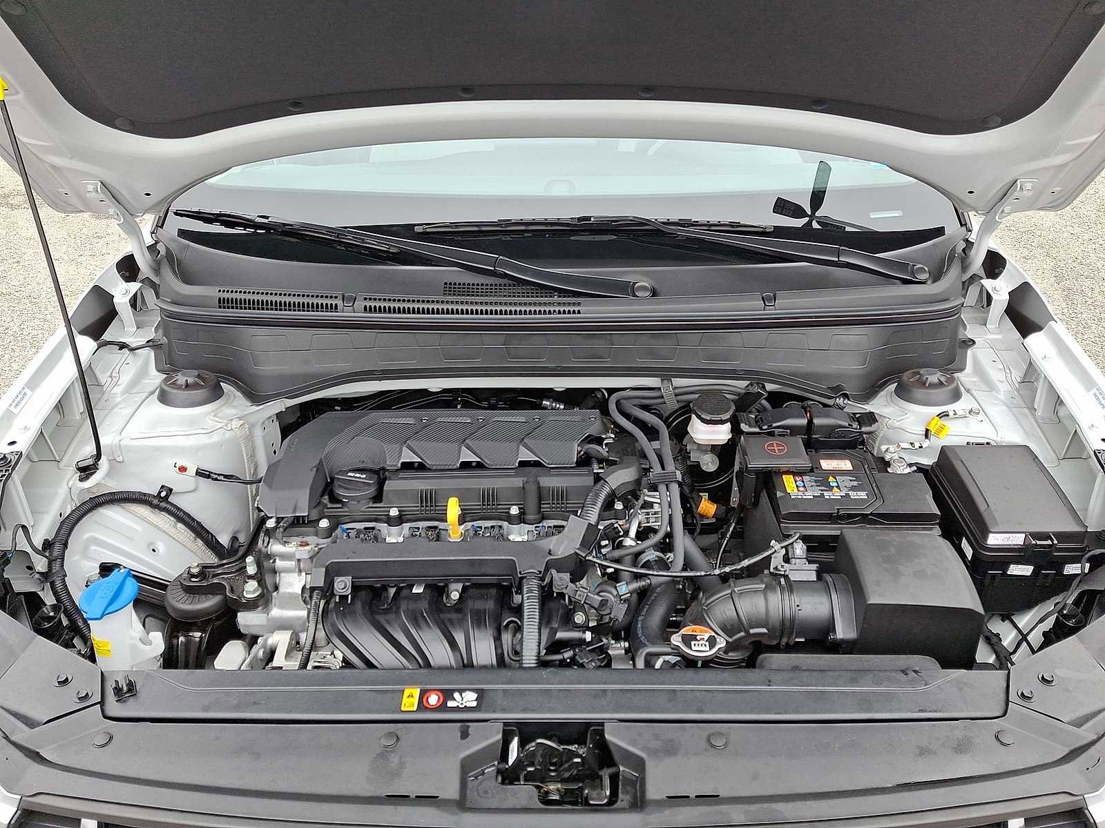 Used 2025 Hyundai Venue SEL image 33