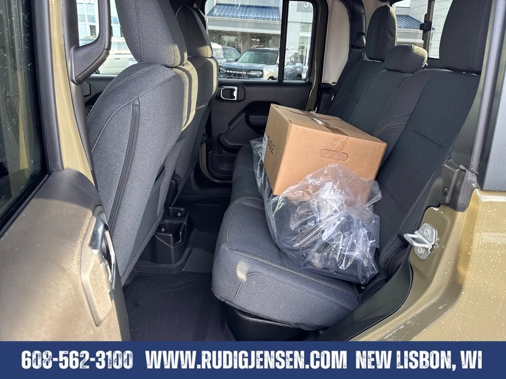 New 2025 Jeep Gladiator Sport w/ Dual Top Group AWD/4WD image 24