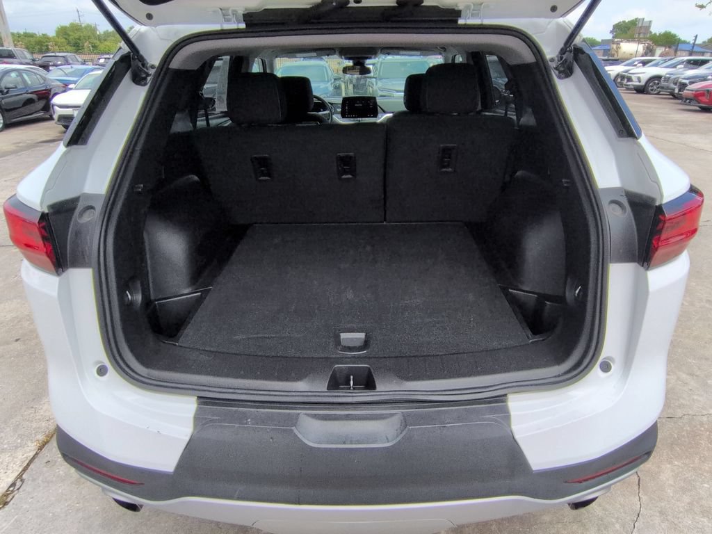 Used 2025 Chevrolet Blazer LT FWD image 28