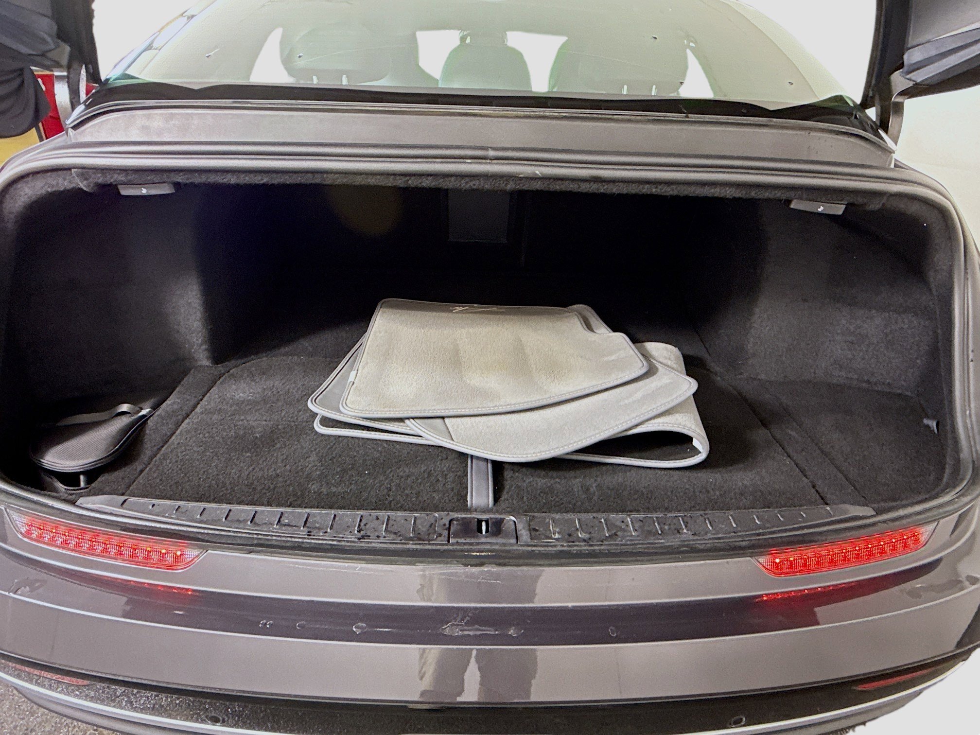 Used 2023 Lucid Air Pure image 34