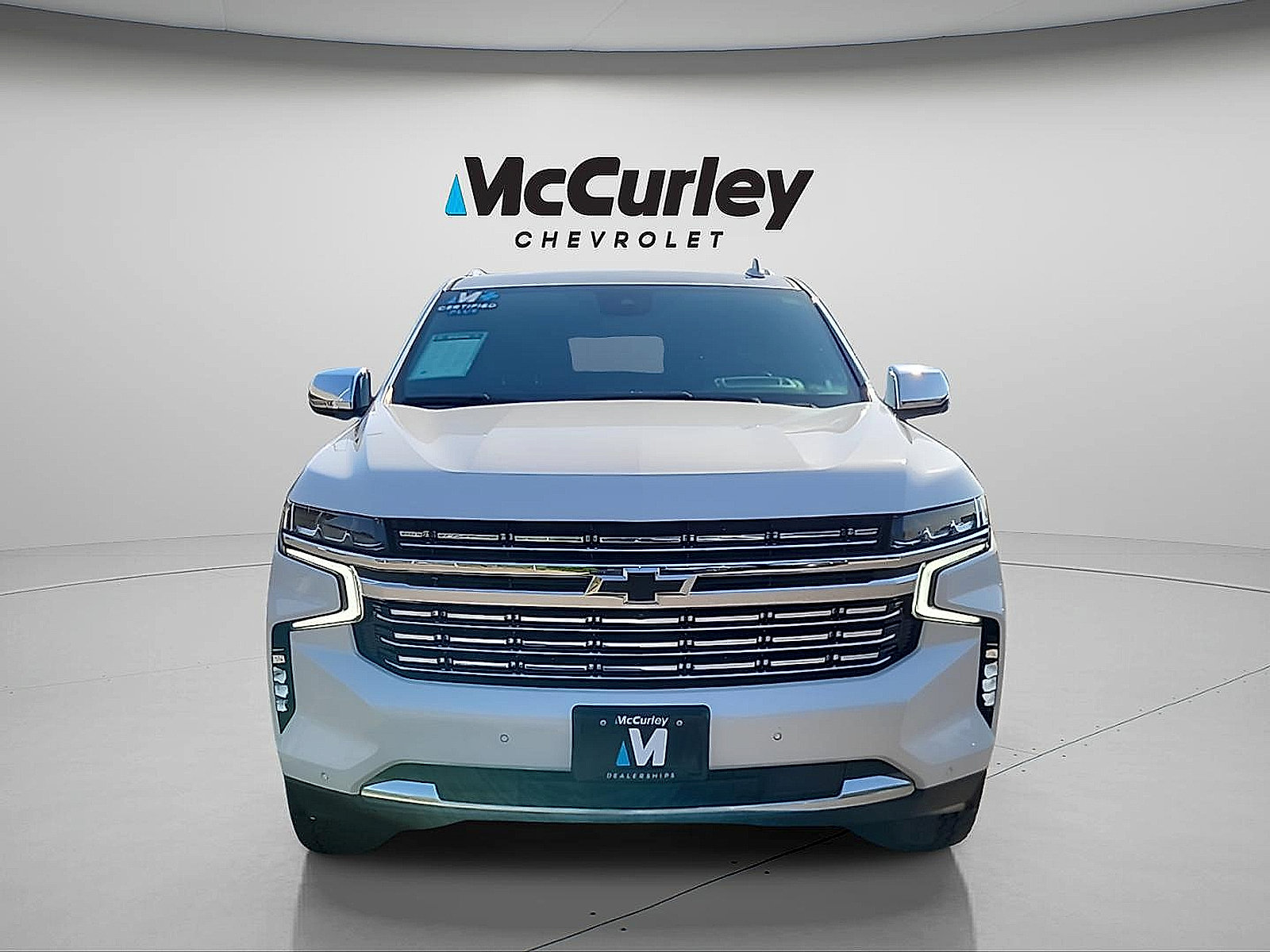 Used 2023 Chevrolet Tahoe Premier AWD/4WD image 2