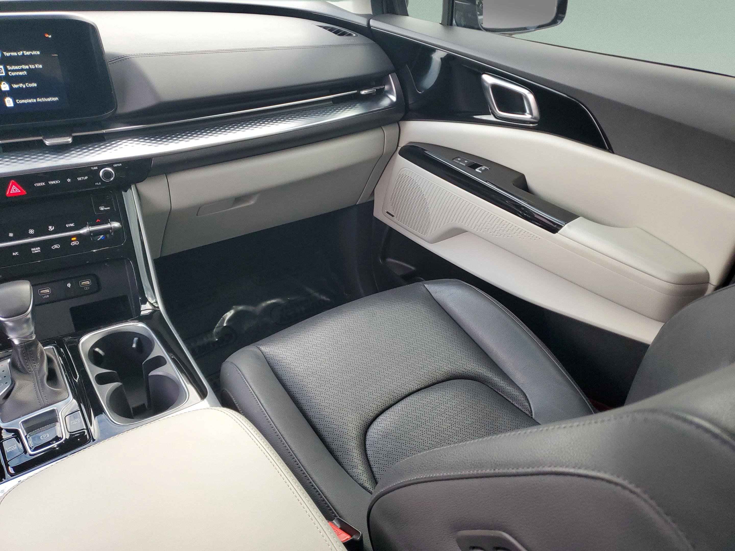 Used 2024 Kia Carnival SX Prestige image 14