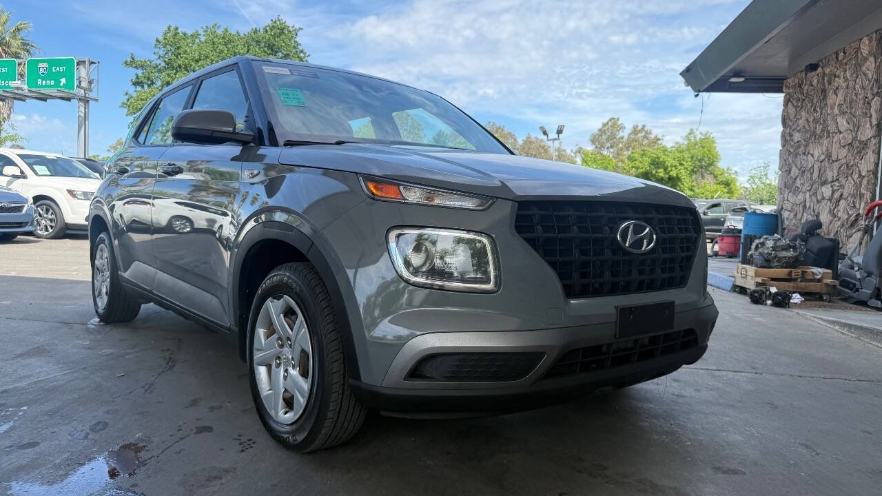 Used 2020 Hyundai Venue SE FWD image 22