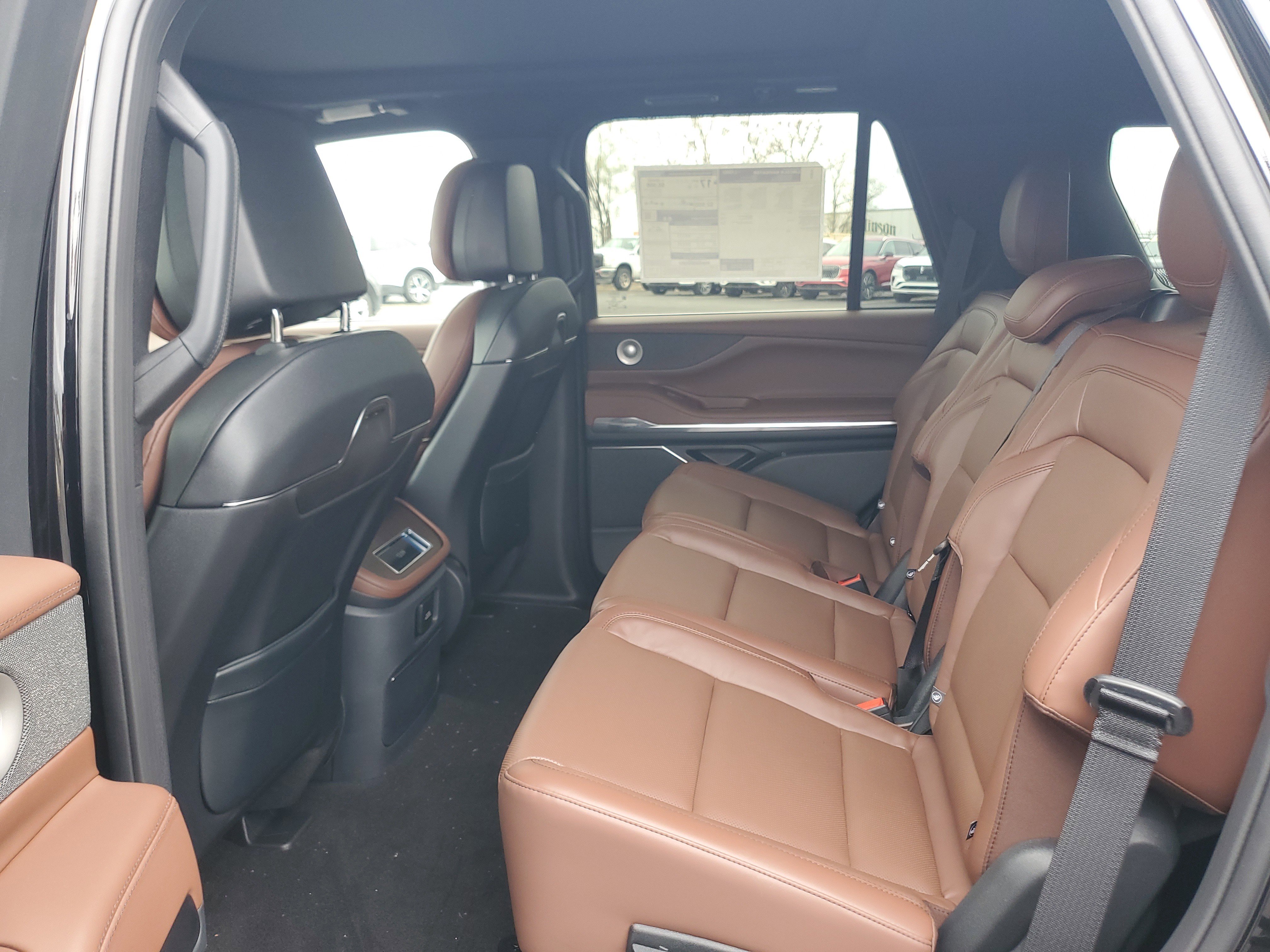 New 2026 Lincoln Navigator Reserve AWD/4WD image 27