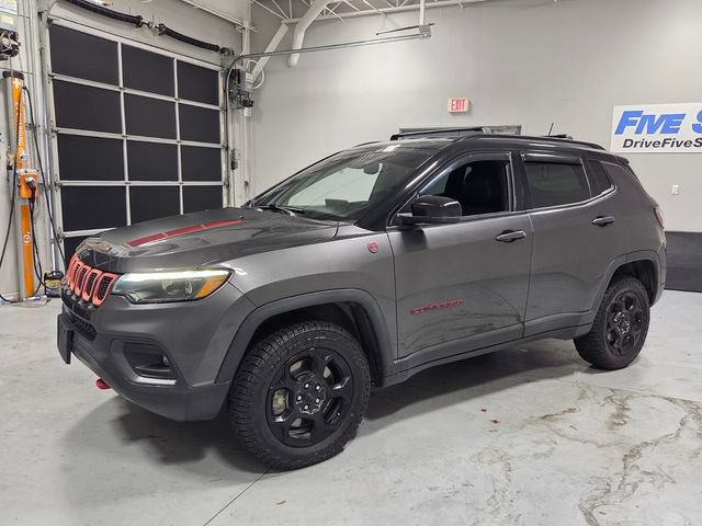 Used 2023 Jeep Compass Trailhawk w/ Trailhawk Elite Group AWD/4WD image 3