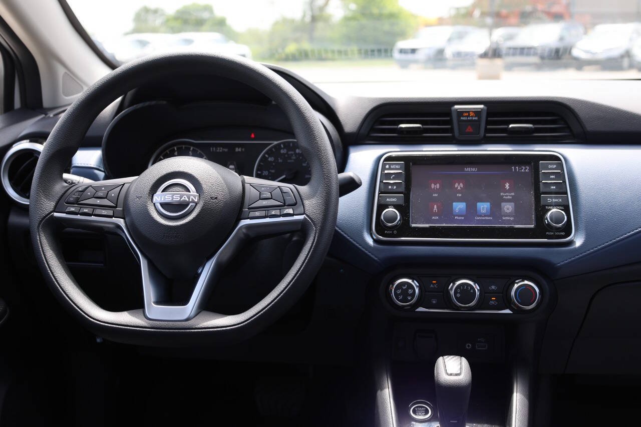 Used 2025 Nissan Versa SV w/ Trunk Package FWD image 22