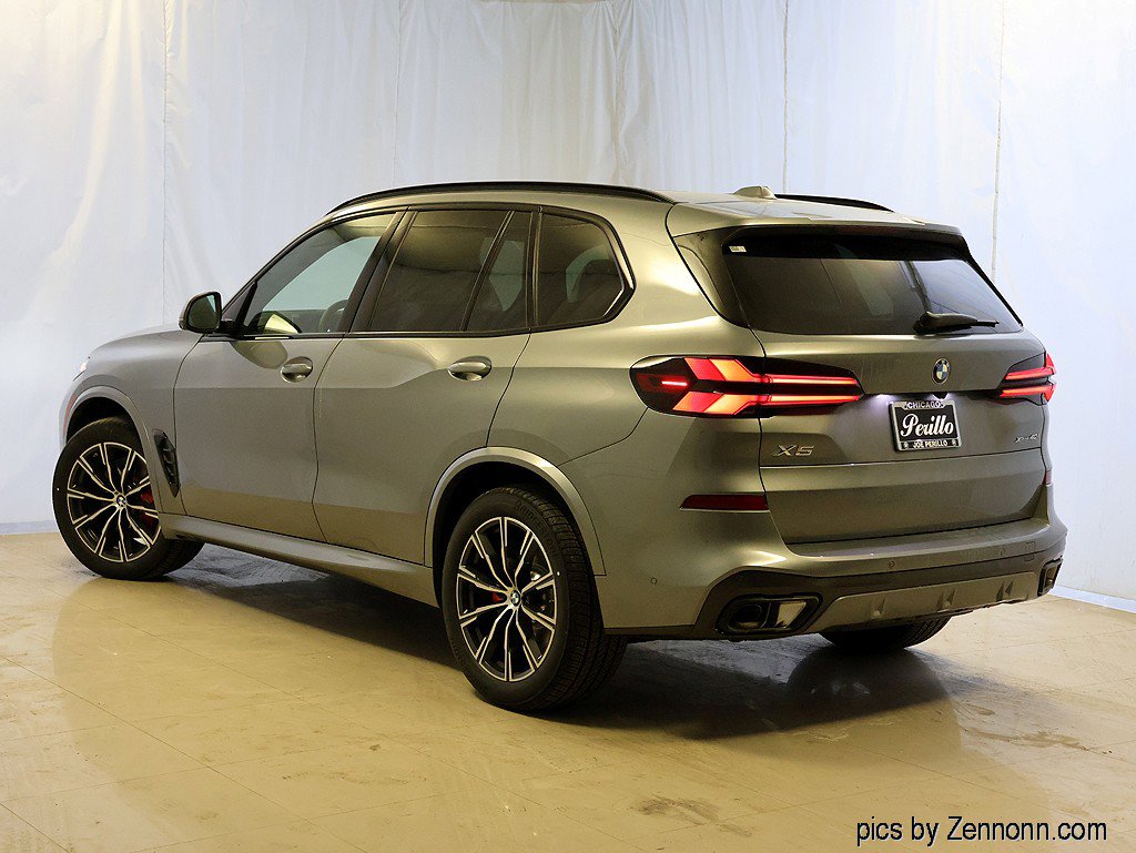 New 2026 BMW X5 xDrive40i w/ M Sport Package AWD/4WD image 9