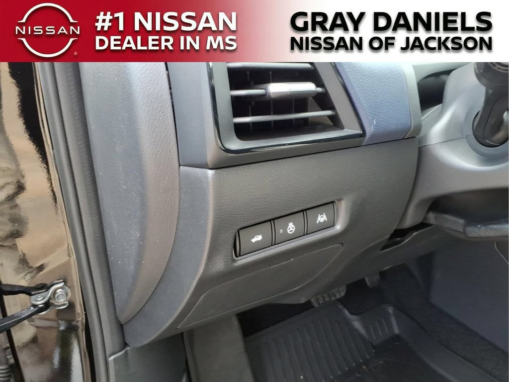 New 2026 Nissan Sentra SL w/ Floor Mat Package FWD image 12