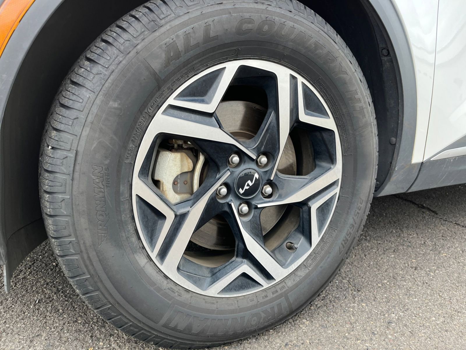 Used 2024 Kia Sportage LX image 29