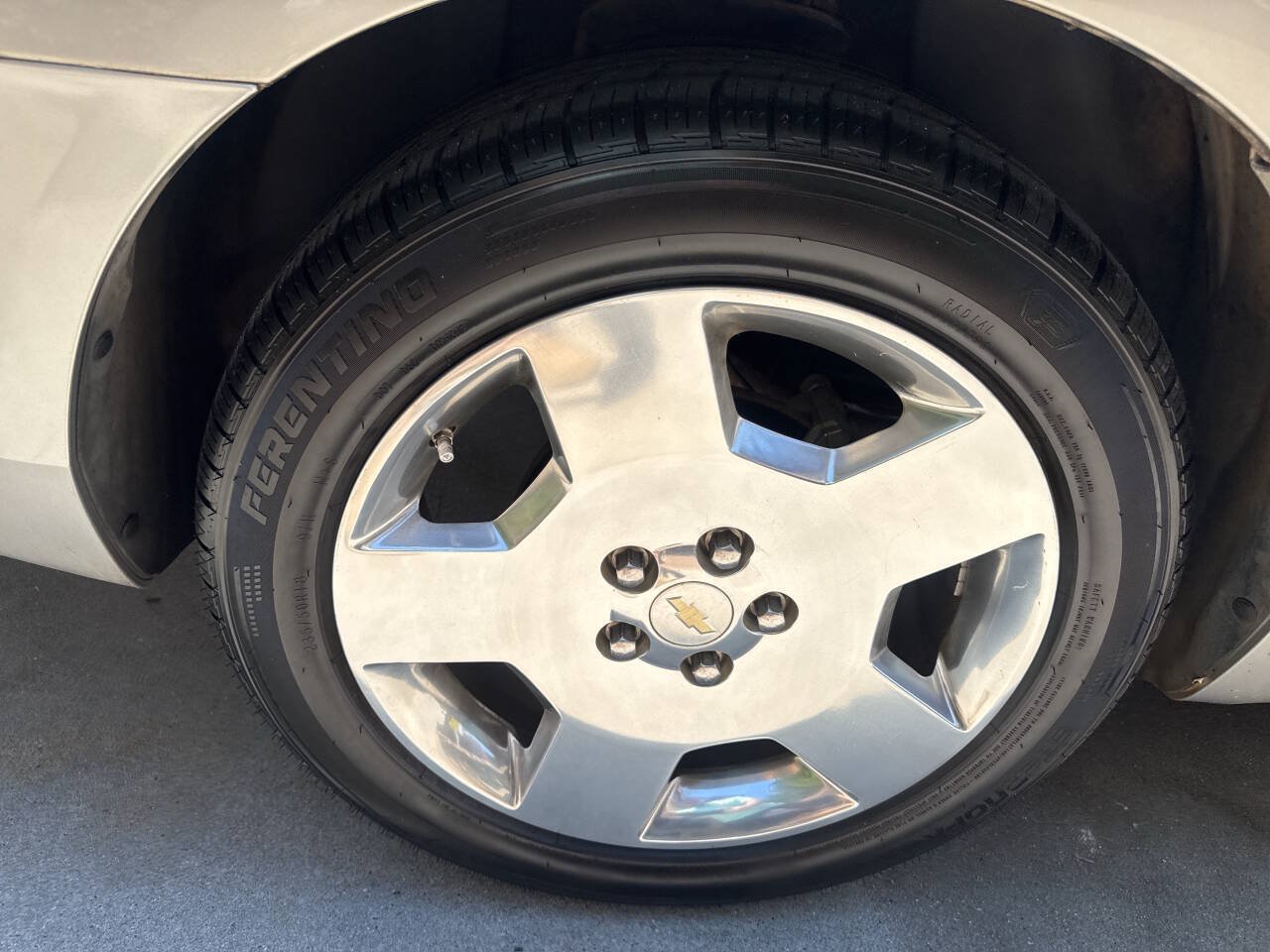 Used 2006 Chevrolet Impala SS FWD image 25