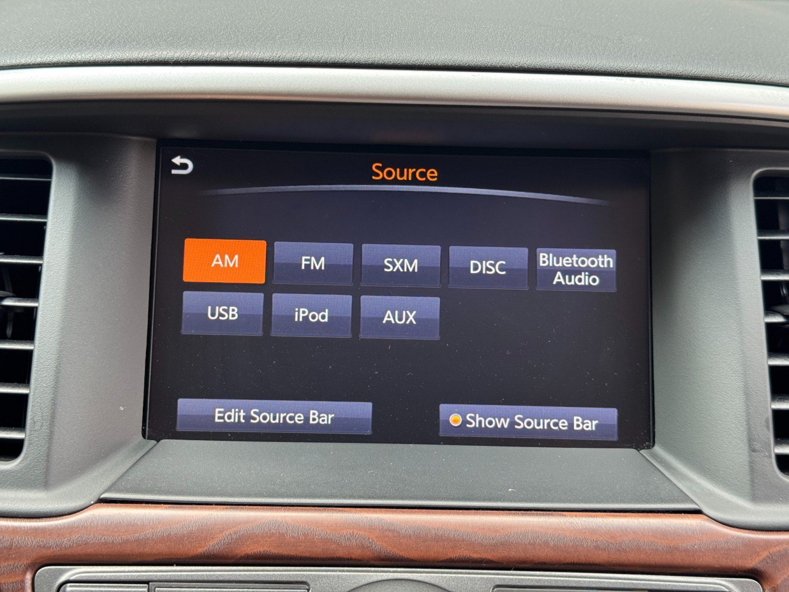 Used 2020 Nissan Pathfinder Platinum FWD image 25