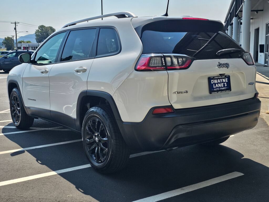 Used 2020 Jeep Cherokee Latitude AWD/4WD image 3
