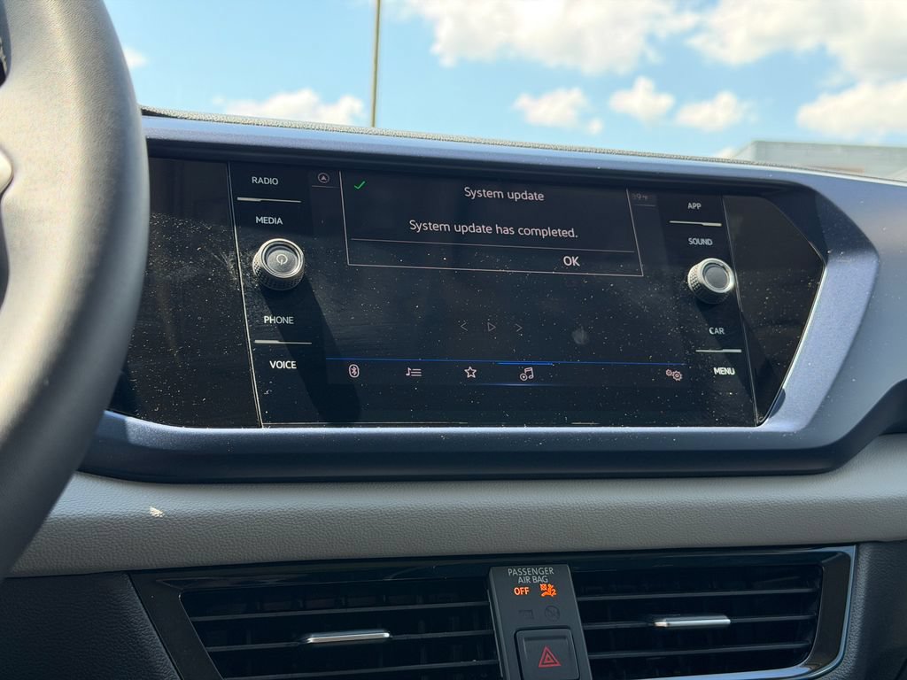 Certified 2023 Volkswagen Taos SE FWD image 15
