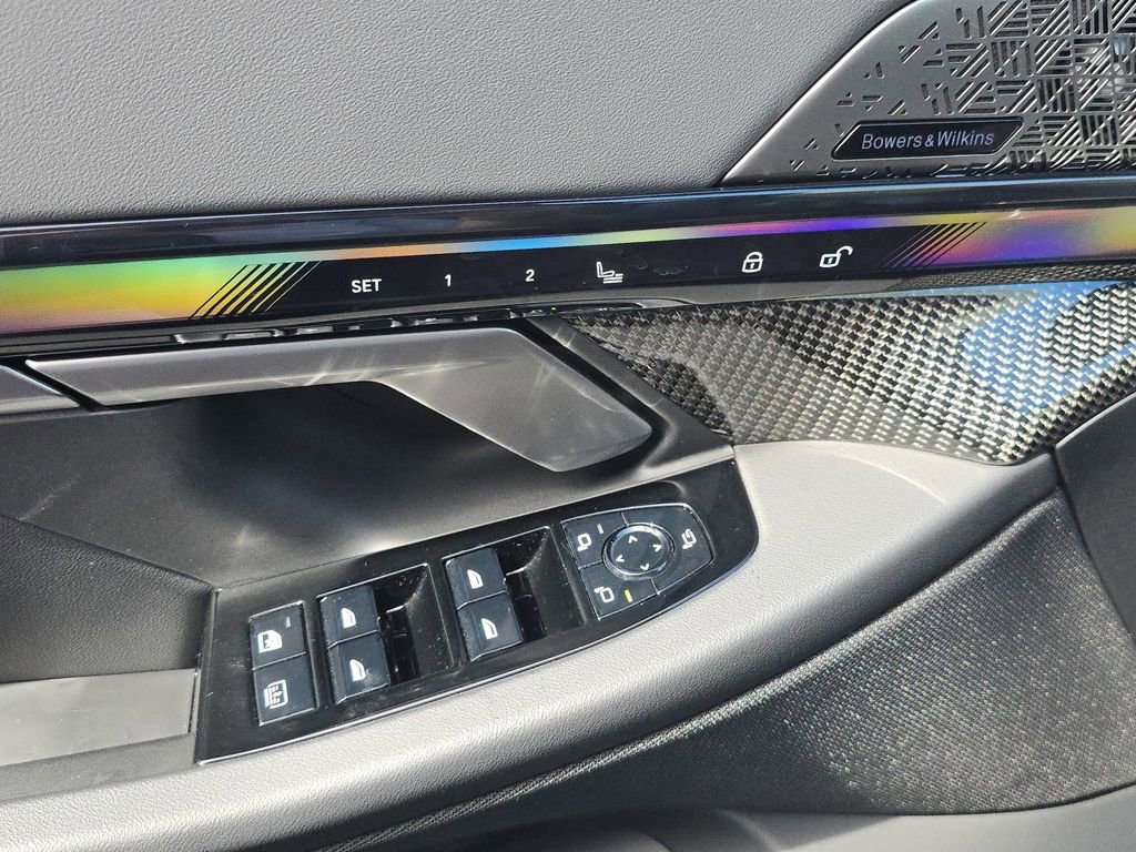 Used 2025 BMW i5 M60 w/ Executive Package image 23